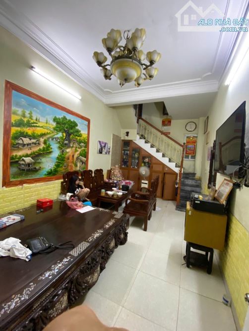 BÁN NHÀ MẶT TIỀN NGÕ QUỲNH – OTO TRÁNH – CẦN BÁN GẤP