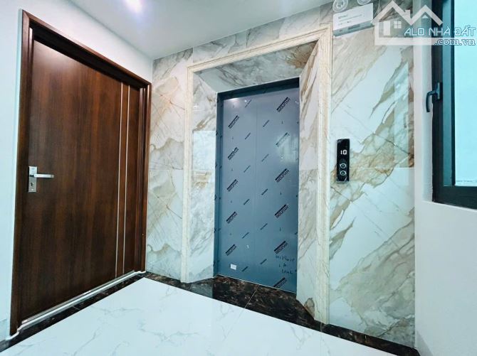 Bán Nhà 10 Tầng Kinh Doanh Mặt Phố Đội Cấn Ba Đình DT 95M MT 7.7M Giá 62Tỷ