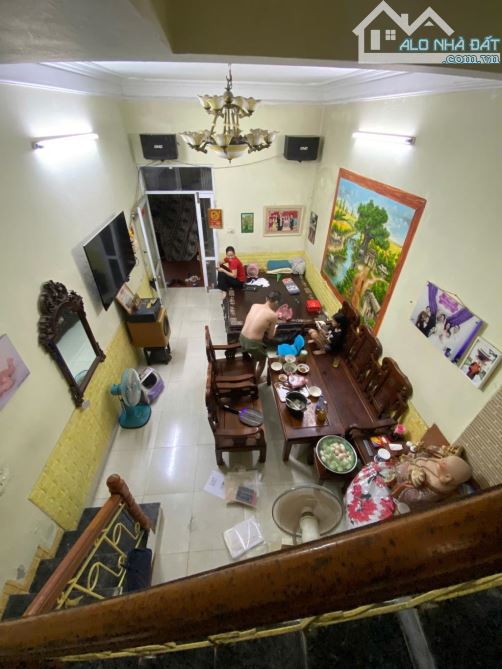 BÁN NHÀ MẶT TIỀN NGÕ QUỲNH – OTO TRÁNH – CẦN BÁN GẤP