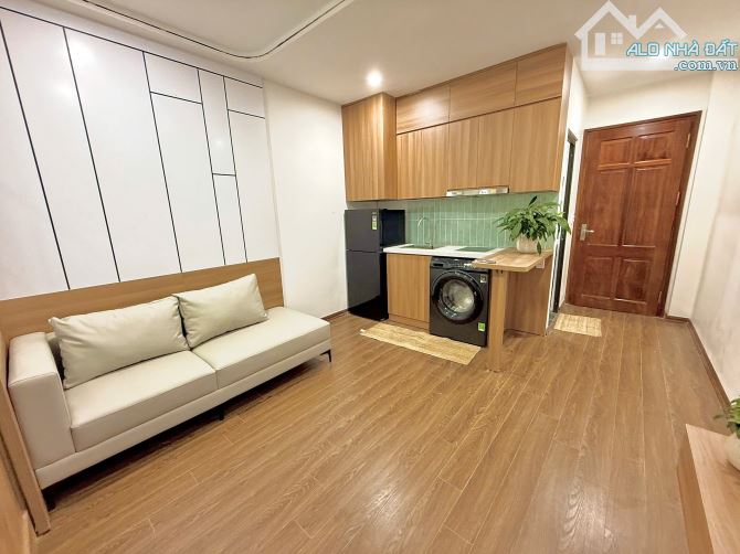 Toà CHDV Huỳnh Thúc Kháng, vỉa hè ô tô tránh, 8T thang máy, 11P 1n1k + MBKD, DT100tr/th