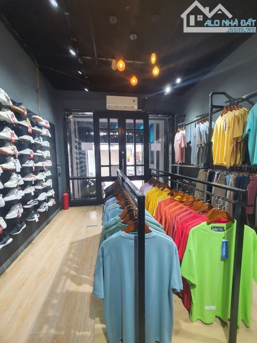 Hiếm! bán nhà Mặt phố Lý Thường Kiệt, Hoàn Kiếm 38m2 x 3 tầng, 30 tỷ, kinh doanh đa dạng