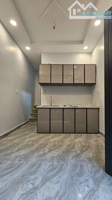 SÁT MẶT TIỀN HOÀNG DIỆU VIP Q4 ĐÚC 3 TẤM CÓ HƠN 2 TÊ - 1