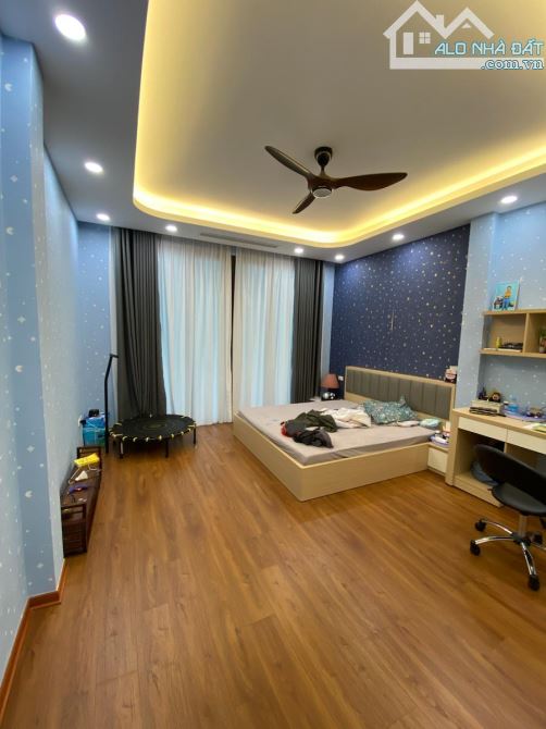 TẶNG 1 TỶ NỘI THẤT! Phân lô ô tô Nguyễn Chí Thanh, 6T thang máy, 2 thoáng, sổ A4 - 55m2