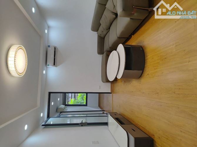 TẬP THỂ THÀNH CÔNG - TẦNG 3 - NHÀ THOÁNG TRƯỚC SAU. DTSD:100m²- SĐCC - 5,8TỶ