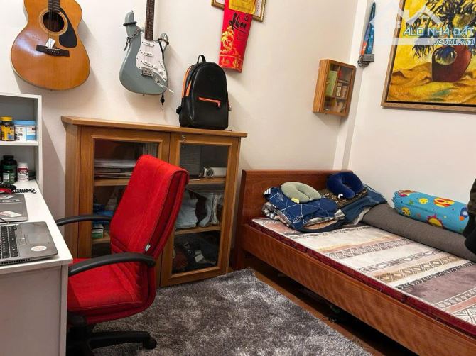 Bán nhà phố Lạc Long Quân, Tây Hồ, khu phân lô Quân Đội, dân trí cao, ô tô tránh, 5T, 40m2