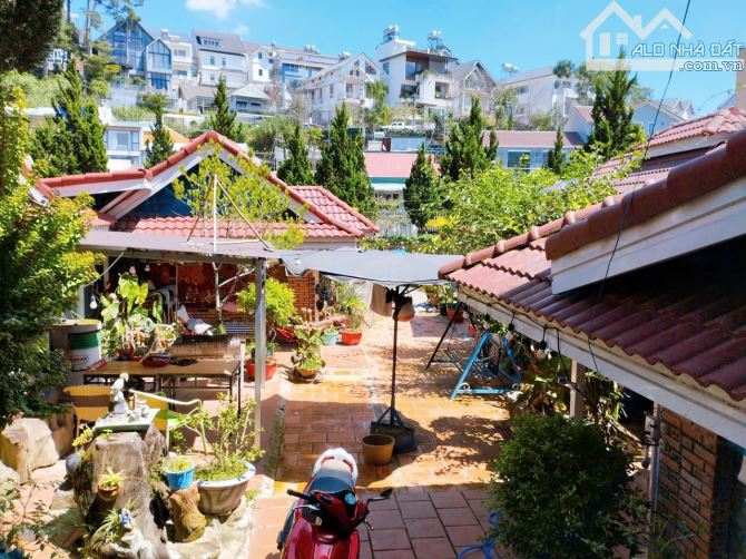 Bán khách sạn 400m ngay thác Cam Ly, 13PN 3 bungalow - 4