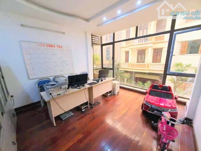 Bán nhà PHÚ XÁ, Phú Thượng. Khu phân lô, oto tránh dừng đỗ, vỉa hè 2m. An sinh đỉnh.