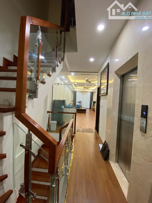 TẶNG 1 TỶ NỘI THẤT! Phân lô ô tô Nguyễn Chí Thanh, 6T thang máy, 2 thoáng, sổ A4 - 55m2