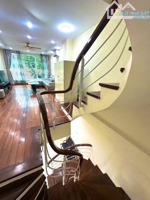 HIẾM - NHÀ ĐẸP XUÂN DIỆU - 30M2 - 6 TẦNG - 3 THOÁNG - SÁT HỒ TÂY - CHỈ HƠN 7 TỶ