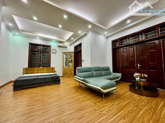 Biệt thự ở luôn - KNƠ Trung Văn, vỉa hè, ô tô tránh đỗ, gara, nội thất đẹp, MT8m - 154m2 - 5