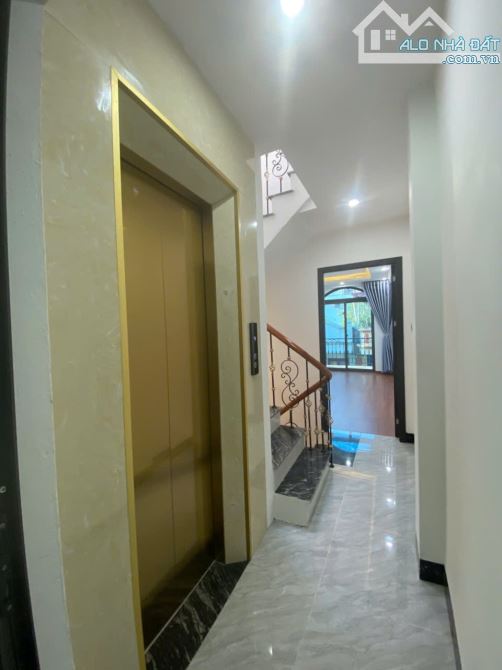 TÔI CẦN BÁN NHÀ, PHÂN LÔ, 5 TẦNG, THANG MÁY, 2 MẶT THOÁNG, Ô TÔ ĐỖ CỬA, GẦN CHỢ HÀ ĐÔNG