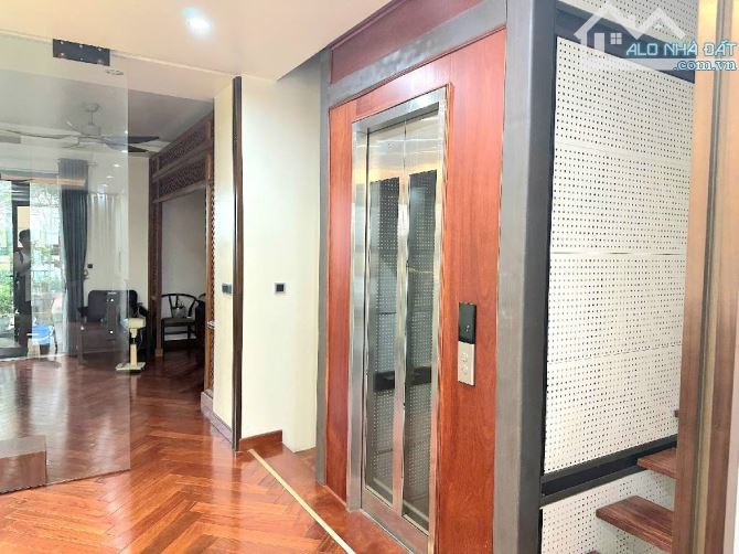 SIÊU PHẨM NHÀ LIỀN KỀ ROSE TOWN NGỌC HỒI THANG MÁY 2 THOÁNG TRƯỚC SAU Ô TÔ DỪNG ĐỖ