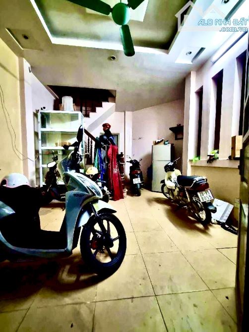 Hoàng Mai - #nhà đẹp - #Chủ cần bán gấp. 34m , 4 tầng - hơn 6 tỷ