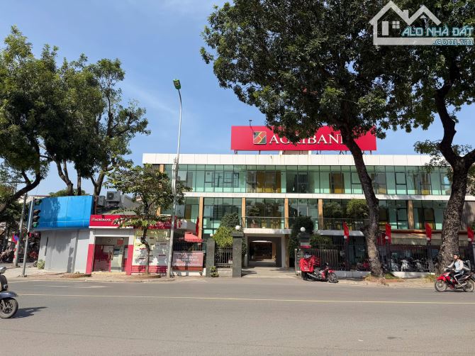 TÔI CẦN BÁN NHÀ, PHÂN LÔ, 5 TẦNG, THANG MÁY, 2 MẶT THOÁNG, Ô TÔ ĐỖ CỬA, GẦN CHỢ HÀ ĐÔNG