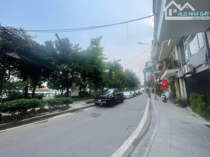 BT PHỐ TỪ HOA – DT 176M² – MT 7.7M – 3 TẦNG – GIÁ 67.6 TỶ