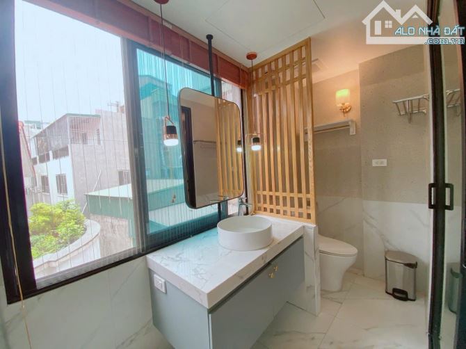 BÁN NHÀ PHỐ ĐÀO TẤN 67M X 5 TẦNG, MT 4M, THANG MÁY, DÒNG TIỀN 60TR/TH, GIÁ CHÀO 21 TỶ