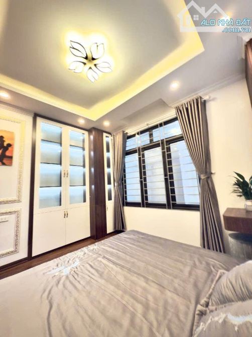32,9m² – Nhà đẹp Vân Đồn 5 tầng, 3 ngủ – Chỉ 7.49 tỷ, khu cực hiếm nhà bán