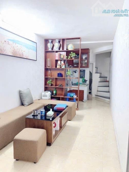 Cơ hội ngàn năm mặt phố, mặt chợ Bạch Đằng 80m/100m,4 tầng,mặt tiền 3.2m,5.7 tỷ Hai Bà Tr