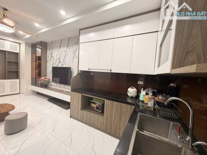 BÁN CHUNG CƯ NỘI THẤT SỊN – TÒA NO2, NGÕ 84 CHÙA LÁNG, ĐỐNG ĐA. 55M2 – 2PN .4,68 TỶ