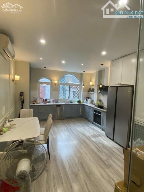 BÁN NHÀ PHỐ ĐÀO TẤN 67M X 5 TẦNG, MT 4M, THANG MÁY, DÒNG TIỀN 60TR/TH, GIÁ CHÀO 21 TỶ