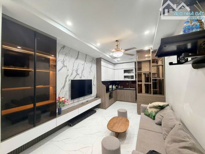 BÁN CHUNG CƯ NỘI THẤT SỊN – TÒA NO2, NGÕ 84 CHÙA LÁNG, ĐỐNG ĐA. 55M2 – 2PN .4,68 TỶ