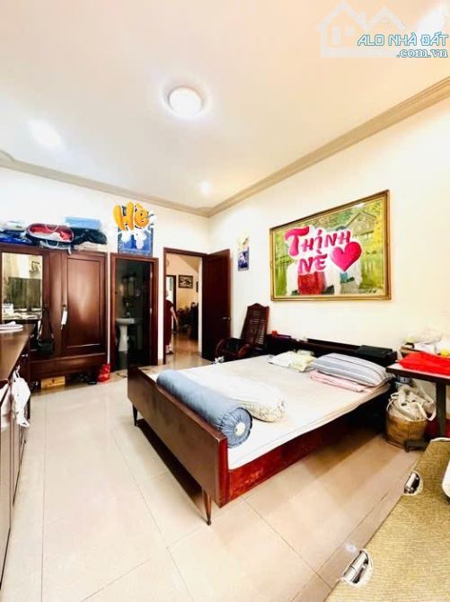 🏩 BIỆT THỰ GẦN 300M2 NGANG ĐỈNH 12M NGAY GẦN HOÀNG VĂN THỤ - 2 LẦU  5PN - 45 TỶ TL - 7