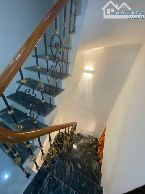 TÔI CẦN BÁN NHÀ, PHÂN LÔ, 5 TẦNG, THANG MÁY, 2 MẶT THOÁNG, Ô TÔ ĐỖ CỬA, GẦN CHỢ HÀ ĐÔNG