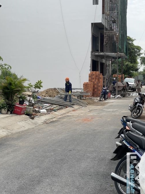 Đất 2 mặt tiền đường nhựa 16m vị trí đẹp 12x28=340m2 giá 41 tỷ