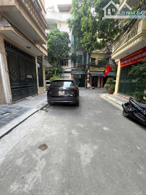 Bán nhà phân lô Lĩnh Nam – gần Times City-7 tầng thang máy 2 mặt thoáng, vỉa hè rộng