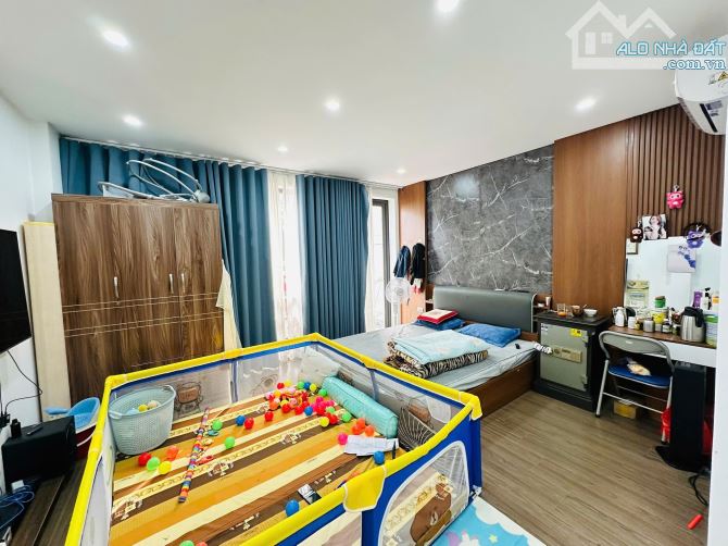 AN DƯƠNG VƯƠNG 41M² – 6 TẦNG – THANG MÁY – GARA, Ô TÔ VÀO NHÀ – MT 4.5M – 12.5 TỶ