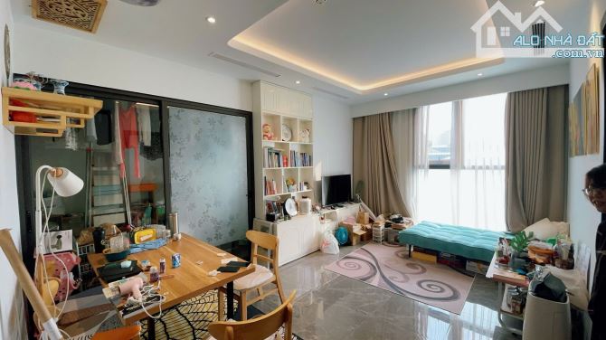 BÁN CHUNG CƯ THE GLORIA BY SILK PATH – 8 NGUYÊN HỒNG, ĐỐNG ĐA. 65M2 – 2PN. 8,78 TỶ