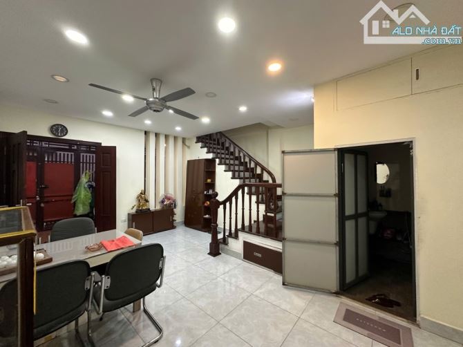 Bán Gấp Nhà Phố Phan Kế Bính -Quận Ba Đình -Ngõ Thông ô Tô -50 m2-6 Tầng -giá chào 9tỷ950 - 1