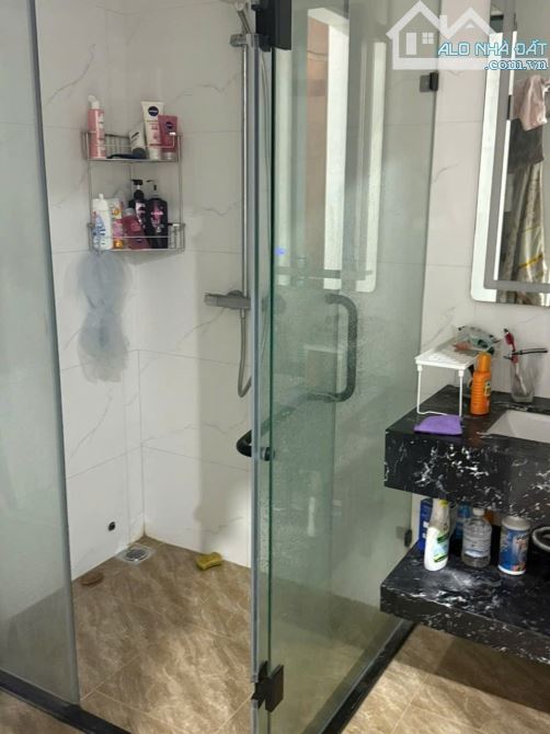 Bán gấp LK1. KĐT Mới An Hưng , dt 83m2, 6t, mt 5m. Gia ban 27 tỷ. Lh Huy Ông Địa: