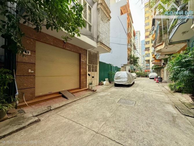 Hạ giá chào cần bán gấp nhà ngõ 61 phố LẠC TRUNG. 68M.5T. MT4,4M. Giá hơn 20 tỷ. Ô tô trán