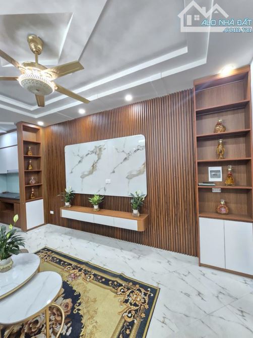 HIẾM TÂN KHAI – VĨNH HƯNG- NHÀ ĐẸP Ở NGAY- FULL NỘi THẤT-GẦN ÔTÔ, THOÁNG – GIÁ HƠN 6 TỶ.