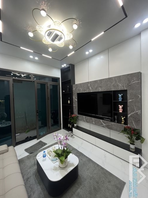 Bán nhà Bạch Mai 25m2 5 tầng 6.5 tỷ full nội thất