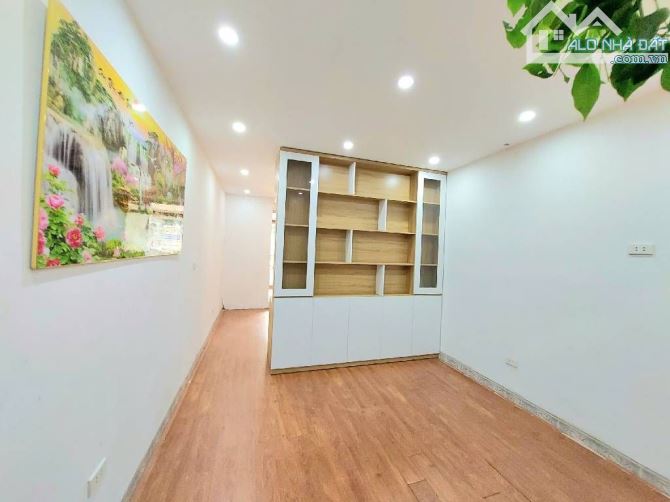 QUỲNH MAI – TẬP THỂ RỘNG 69M² – 2 NGỦ – GIÁ CHỈ 3.65 TỶ