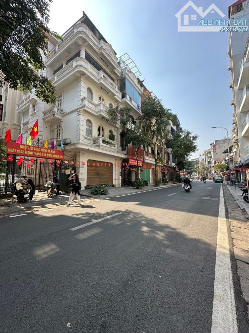 BÁN NHÀ MẶT PHỐ SƠN TÂY - BA ĐÌNH 70m2, MT 5m, 59 TỶ - 2 MẶT TIỀN, VỈA HÈ, KINH DOANH ĐỈNH