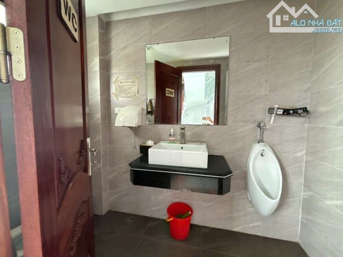 Toà nhà 8 tầng thang máy An Dương, thông sàn đa kdoanh, 90m2 x mtiền 6m. Giá 45 tỷ