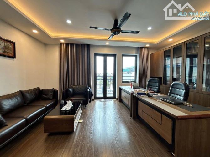 Toà nhà 8 tầng thang máy An Dương, thông sàn đa kdoanh, 90m2 x mtiền 6m. Giá 45 tỷ