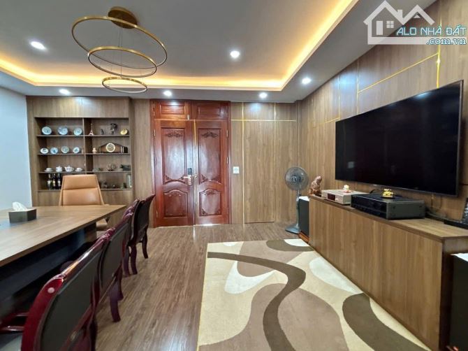 Toà nhà 8 tầng thang máy An Dương, thông sàn đa kdoanh, 90m2 x mtiền 6m. Giá 45 tỷ