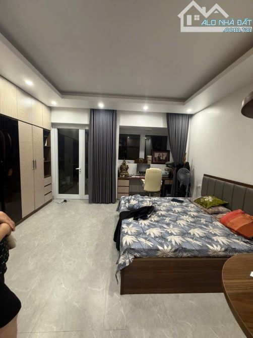 Bán gấp LK1. KĐT Mới An Hưng , dt 83m2, 6t, mt 5m. Gia ban 27 tỷ. Lh Huy Ông Địa: