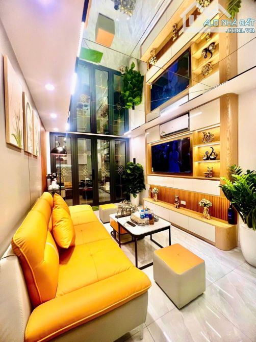 TRUNG TÂM TÂY HỒ - BA ĐÌNH - NHÀ ĐẸP MỚI - NGÕ NÔNG - THANG MÁY - 31m2 Ở NGAY