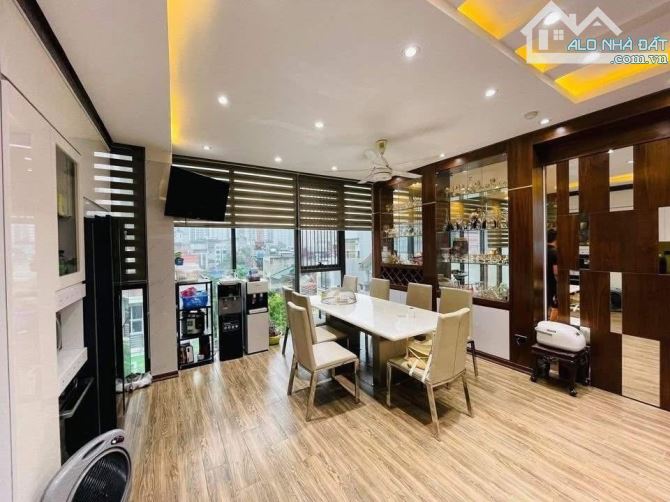 BÁN NHÀ NGUYỄN KHÁNH TOÀN DT50m2*MT5.5m*6T THANG MÁY MỚI GẦN PHỐ. 13.5 TỶ