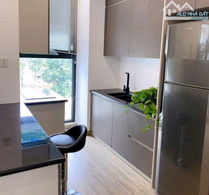 Căn góc 100m x 3 ngủ khu Giải Phóng - Phương Mai gần ĐH Bách Khoa, ô tô, ở ngay