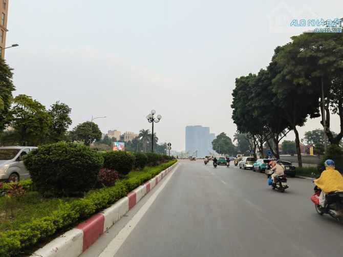 Đất Hiếm, đất biệt thự Vườn Đào DT176m2, MT11m, 99 tỷ Tây Hồ