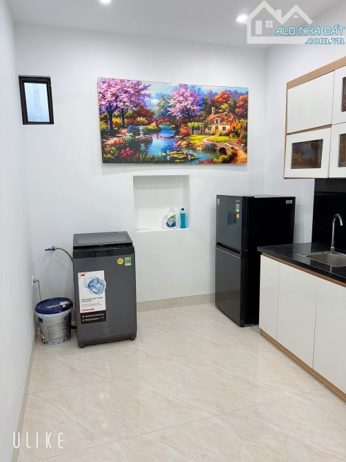 Bán Nhà Phố Trương Định - 25m - 2 Tầng Mới Đẹp - Nhỉnh 2 Tỷ