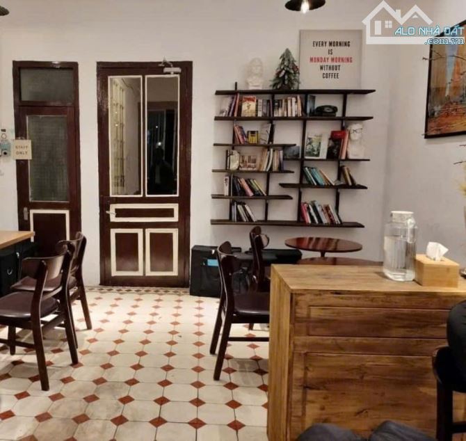 Bán nhà mặt phố Nguyễn Bỉnh Khiêm, 75m2 mặt tiền 5,25m, 40.5 tỷ