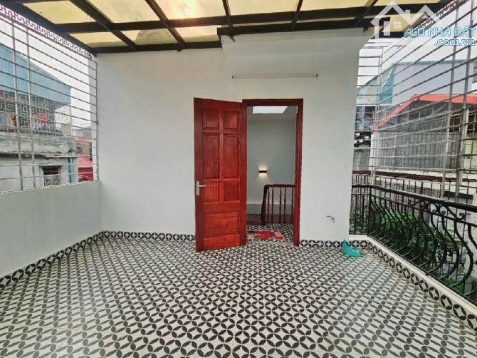 Nhà Hoàng Cầu khu VIP Đống Đa, 45m² x 5T nhỉnh 8tỷ
