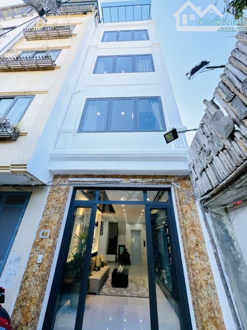 CHÍNH CHỦ BÁN NHÀ PHỐ TRẦN ĐẠI NGHĨA 42m, 6 TẦNG Ô TÔ LÙI 2 NHÀ RA PHỐ